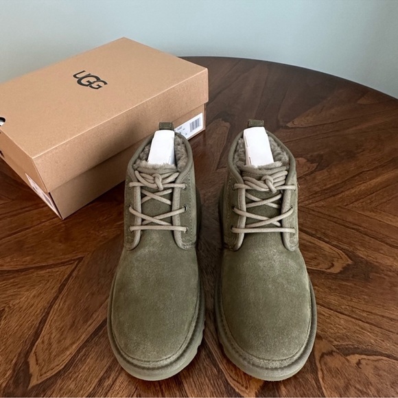 UGG Women’s Neumel Suede Chukka Boots in Burnt Olive - Picture 4 of 8